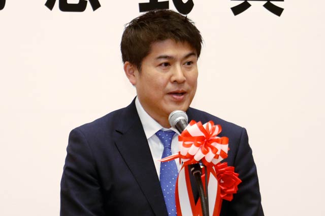 小林一大参院議員