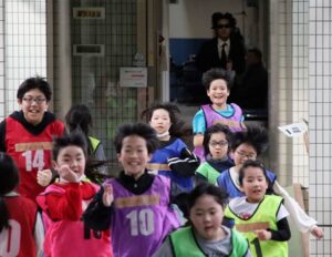 気分は「逃走中」でハンターから逃げろ！