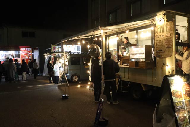 駐車場にはキッチンカー