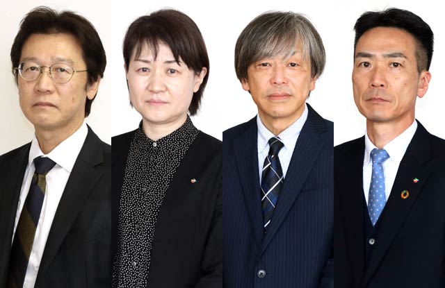 左から企画財政部長に異動する杉本俊哉（燕・弥彦総合事務組合）総務消防局長、市民生活部長に昇格する本間幸美子広報秘書課長、産業振興部長に昇格する柄澤兼二商工振興課長、（燕・弥彦総合事務組合）総務消防局長に昇格する本井裕行税務課長