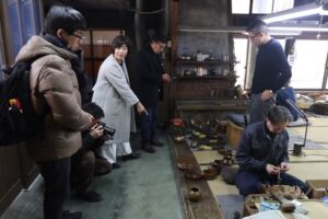 玉川堂を見学