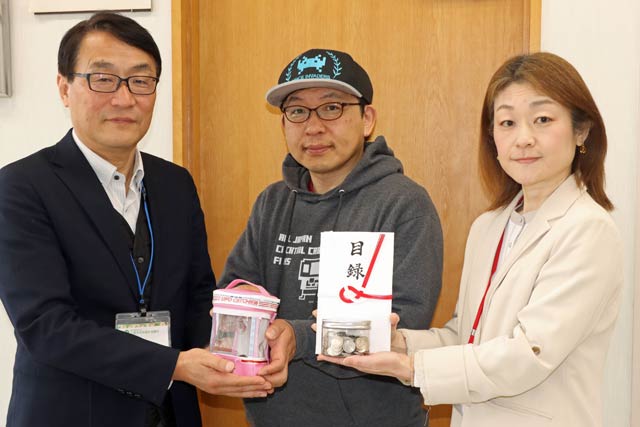 左から笹川事務局長、土屋会長、大川原代表