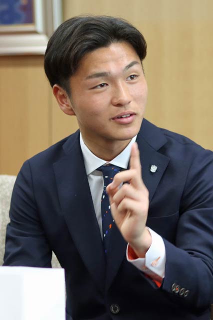 石山選手