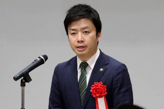 滝沢市長