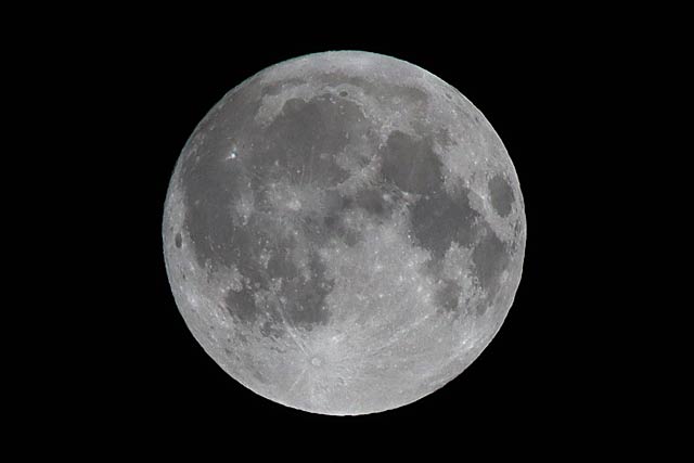 4日午前2時ごろ燕市から撮影