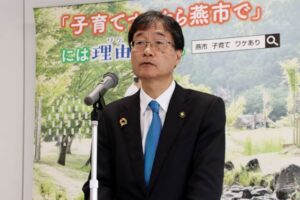 鈴木燕市長定例記者会見で柏崎刈羽原発は「現時点では再稼働すべきではない」、再稼働による経済効果は「立地自治体への効果」