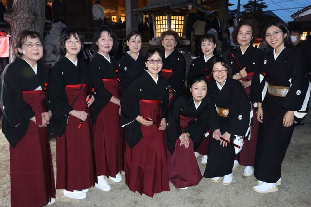 200年余りの三条祭りの歴史で初めての女性参加となる八幡宮囃子方組合の女性
