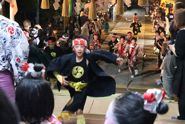 戸隠神社春季例大祭の舞い込みと還御祭