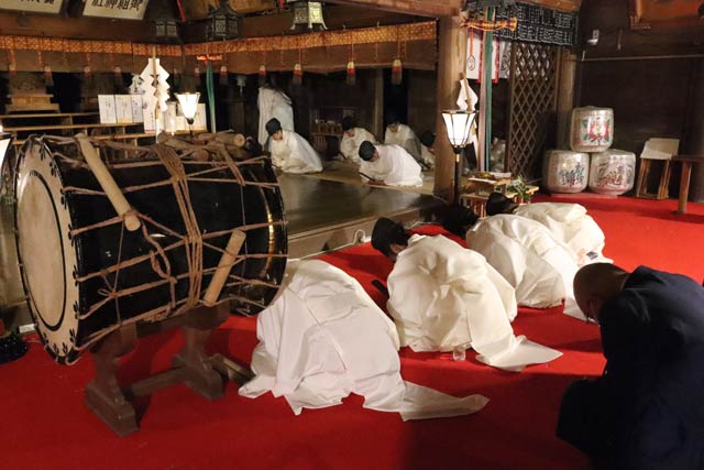 青海神社の前宵祭