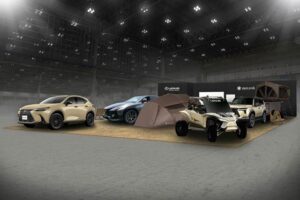 スノーピークがLEXUSとともに出展