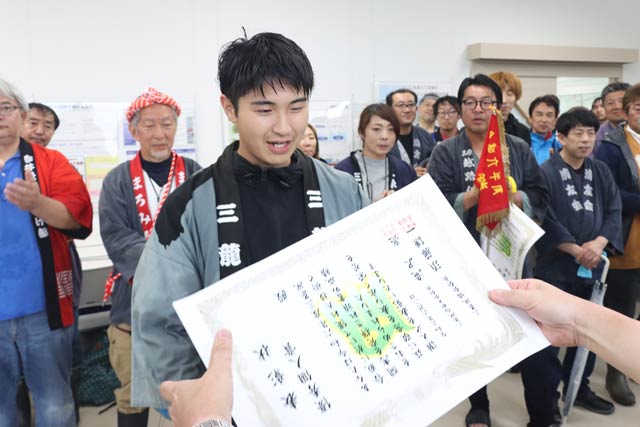優秀個人賞の金子歩夢さん（三龍会）