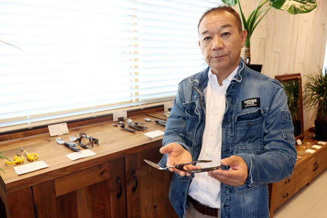 青柳さんの長男で社長の修次さん