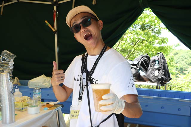 日本初の樽詰めノンアルビール「サントリーオールフリー」の試飲