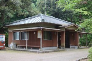 女性がのぞき被害に遭った公衆トイレ