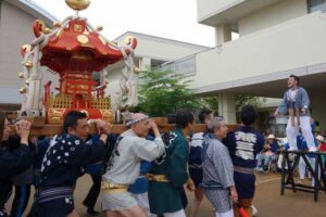 2018年の「ふれあいみこし・よさこいソーラン踊り」、介護老人福祉施設・特別養護老人ホーム「白ふじの里」で