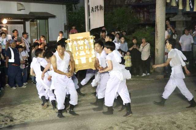 舞い込み