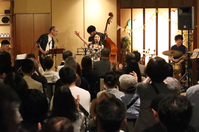割烹の宿 櫻家で吉田睦・阿部泰比古&荻野ゲンtrio