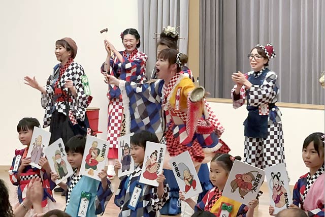 「華やぎちんどん隊」大感謝祭「笑～タイム」