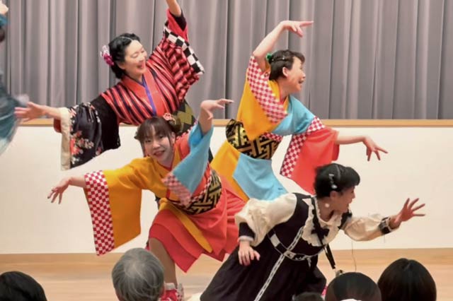 「華やぎちんどん隊」大感謝祭「笑～タイム」