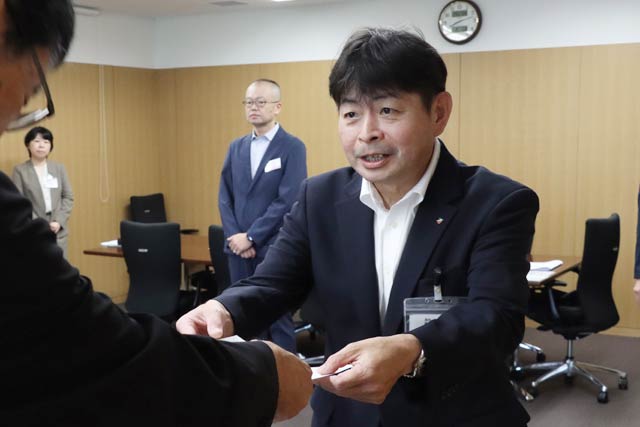 石田進一総務部長