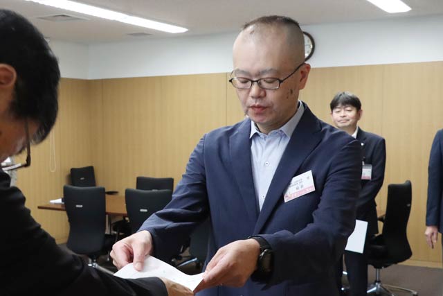 楡井弘人産業振興部地域振興課長