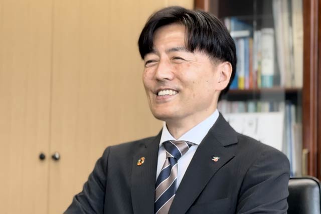 副市長室で