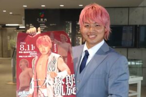 燕市で凱旋興行を行う仁木琢郎さん