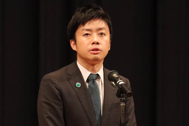 来賓祝辞の滝沢市長