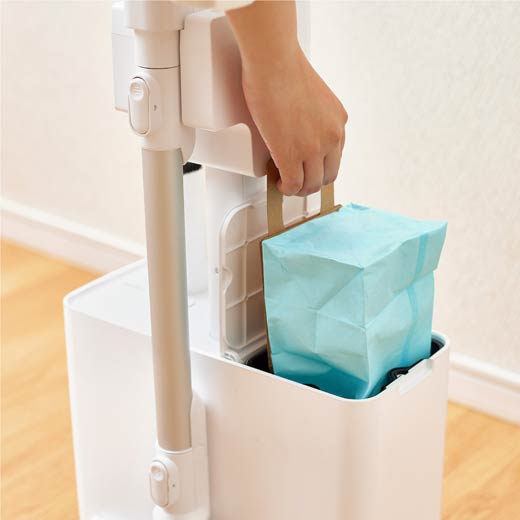充電ドックにダストパックを装備