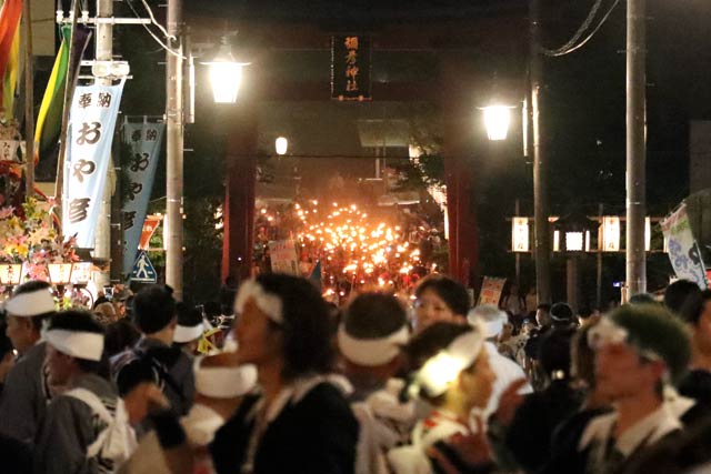 松明大行進がやって来る