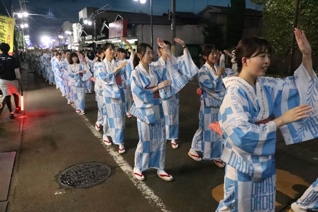 市民民謡通り流し