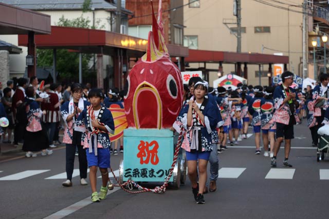 凧ばやし踊り’