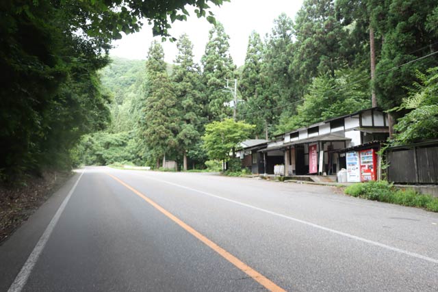 クマの目撃場所付近の「峠の茶屋 こんごう庵」