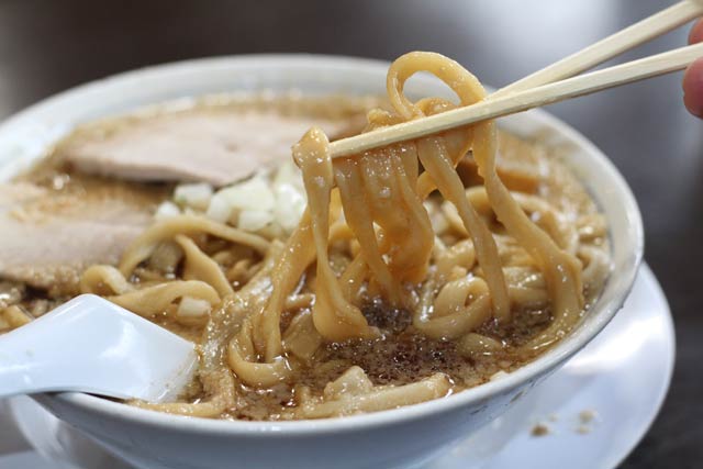 文化庁の「100年フード」に認定された背脂ラーメン