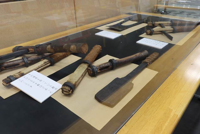 佐渡金銀山の採掘道具のレプリカ展示