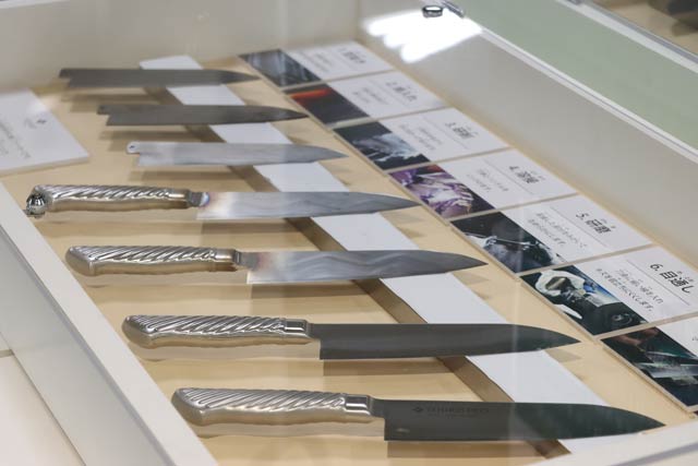 藤次郎の包丁の製造工程の展示