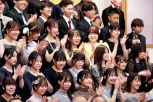弥彦村で「二十歳のつどい」