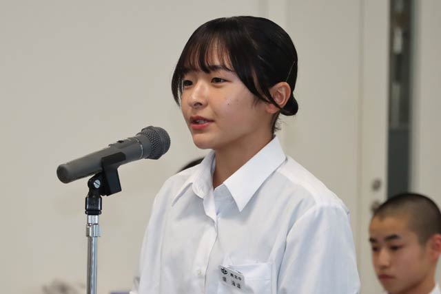 燕北中学校陸上競技部・3年堤海遙選手　種目：陸上女子800m