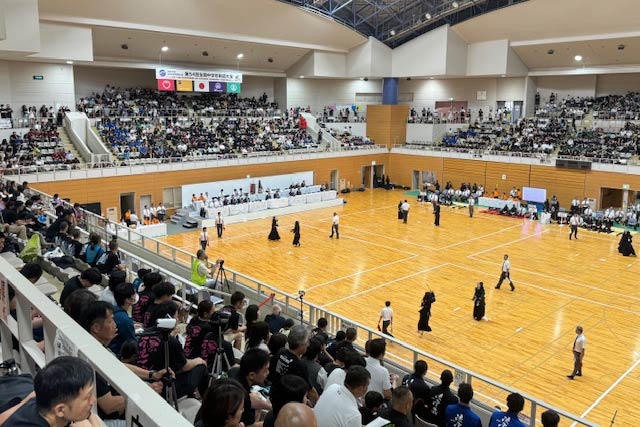 2新潟市東総合スポーツセンターで開催されている全中剣道大会