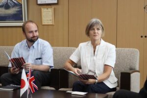 駐日英国大使が来燕して燕版共同受発注システム「SFTC」を視察