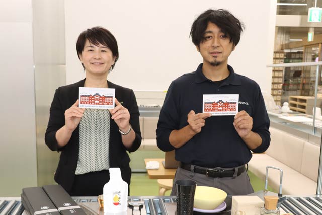 JR東日本新潟支社の白山支社長(左)とドッツアンドラインズの齋藤代表取締役