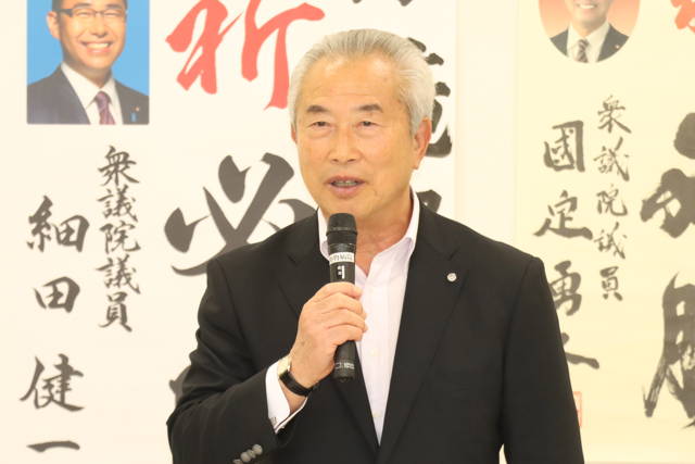 佐野恒雄田上町長