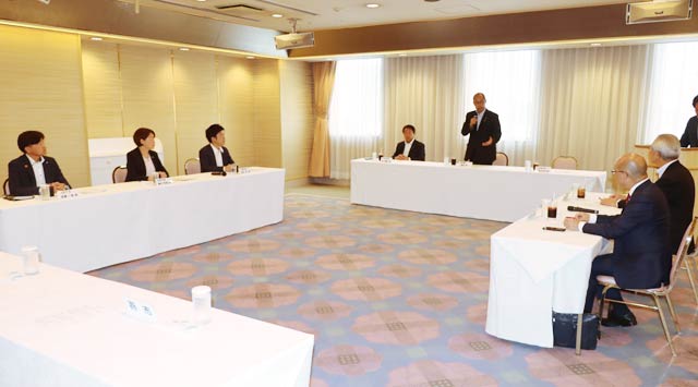 細田衆院議員主催の県央地区市町村意見交換会