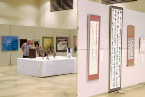 9日まで作品から加茂の美術界の今を知る「第27回加茂の今展」