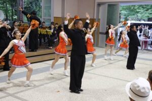 弥彦村で夏合宿の法政大学応援団が成果披露感謝祭 約250人が来場して熱演に感動