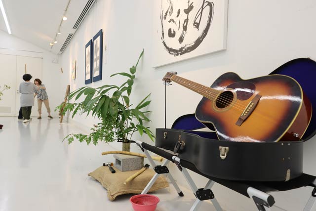 ギターの展示も