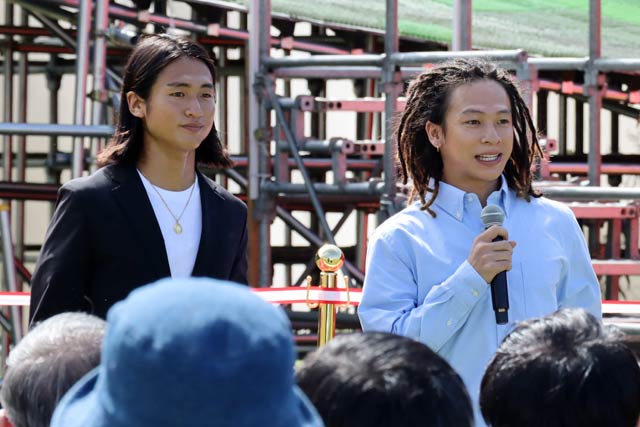 海祝選手(左)と歩夢選手