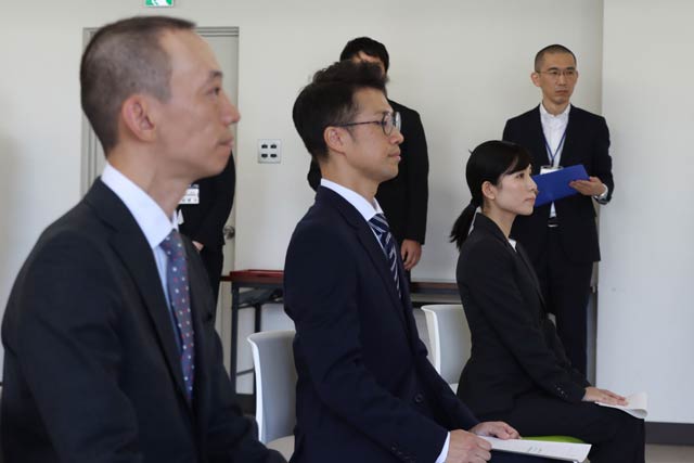 キャリア採用枠の通年募集で採用されて辞令校を受けた3人