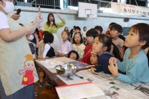 マヨネーズが自分で作れる！ 燕三条JCが食育イベント「愛の食卓クリエーション」