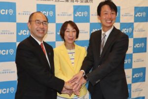 衆院選新潟2区に出馬予定の3氏による公開討論会をライブ配信